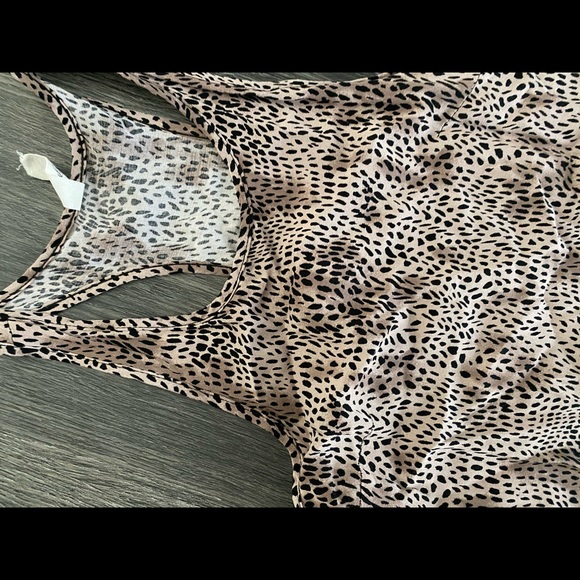 2 Dresses - Picture 3 of 5